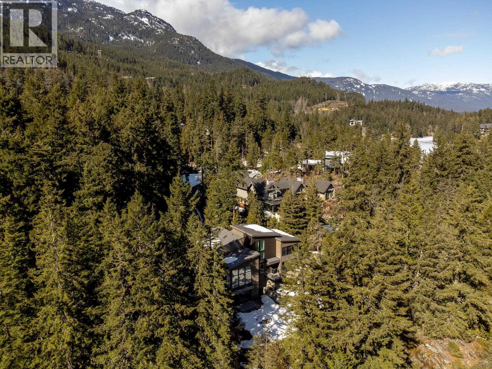 5221 JORDAN LANE, Whistler