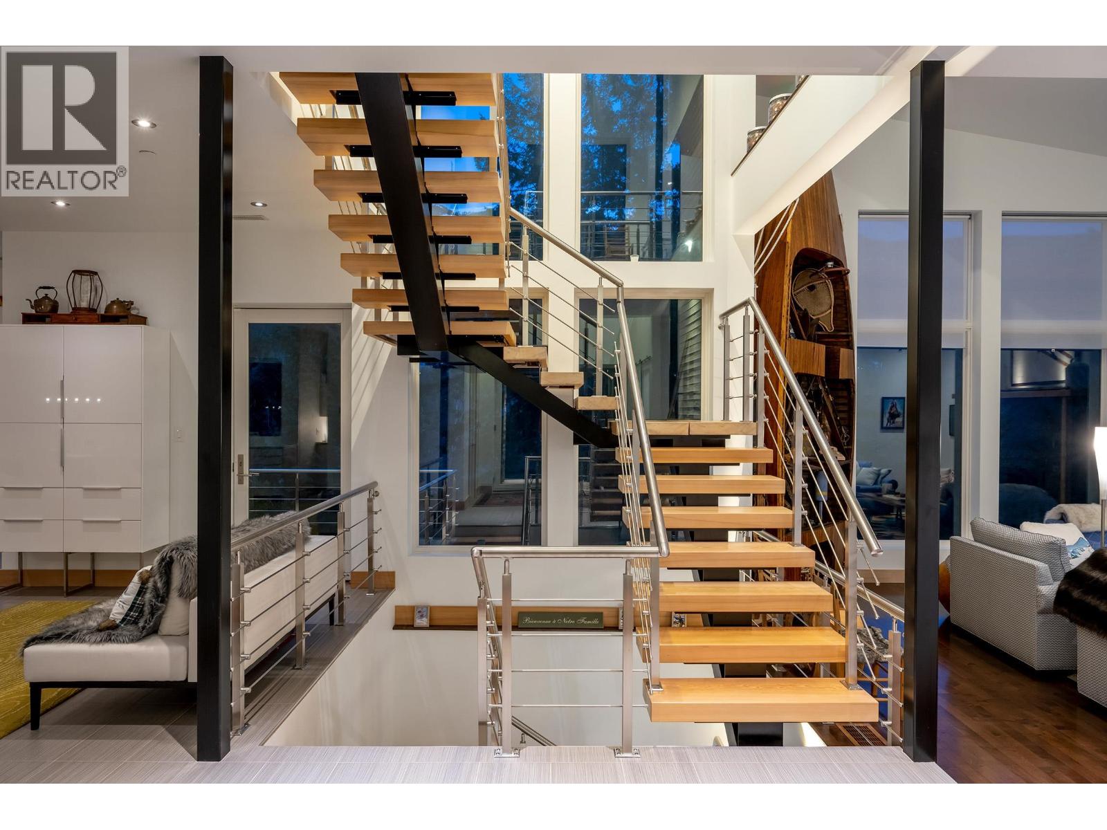 5221 JORDAN LANE, Whistler