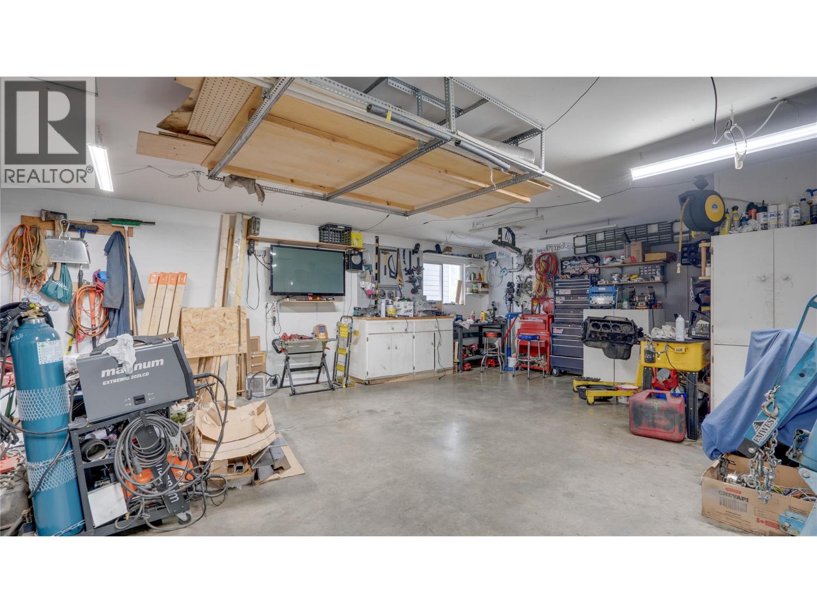  7204 Dunwaters Road, Kelowna