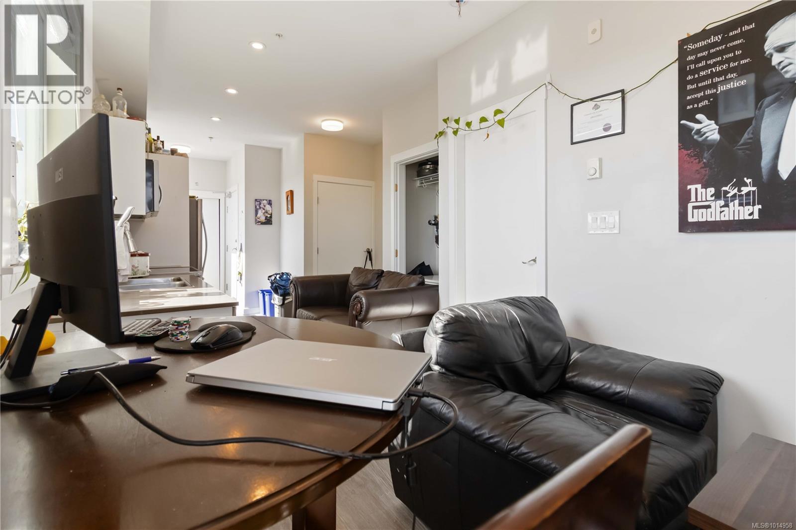 602 868 Orono Avenue, Langford