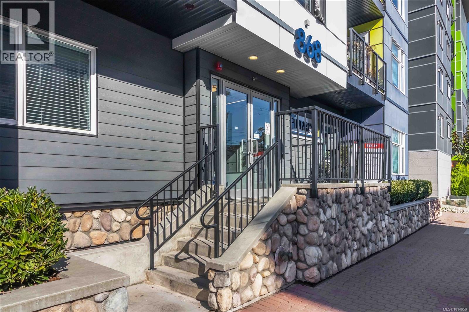 602 868 Orono Avenue, Langford