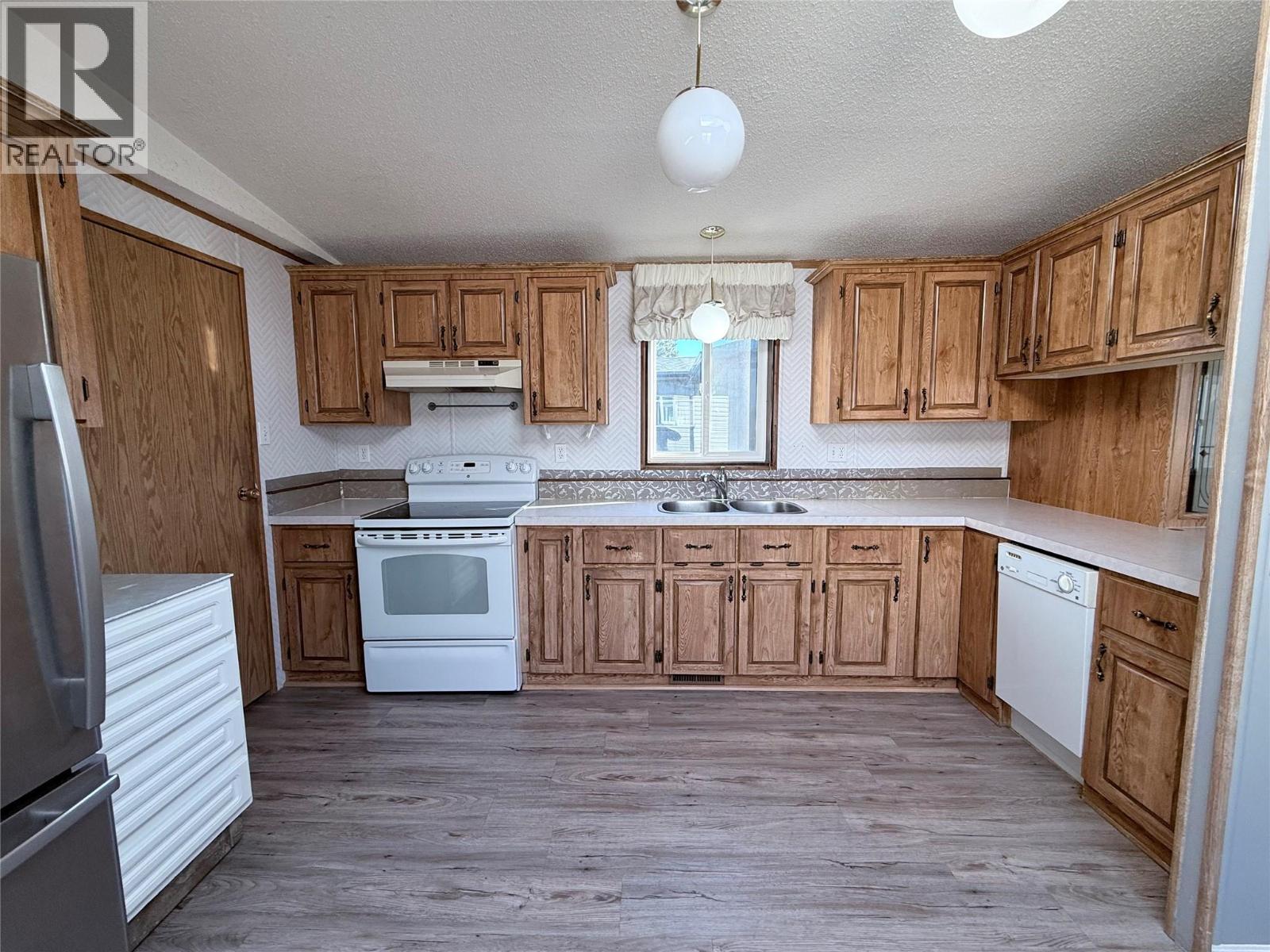 #39 724 INNES AVENUE - 4