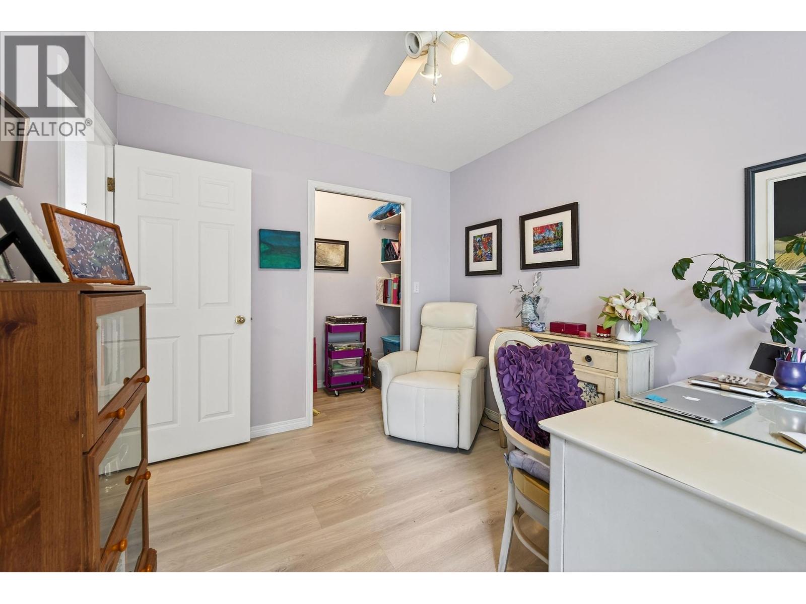 #33 2030 VAN HORNE DRIVE - 27