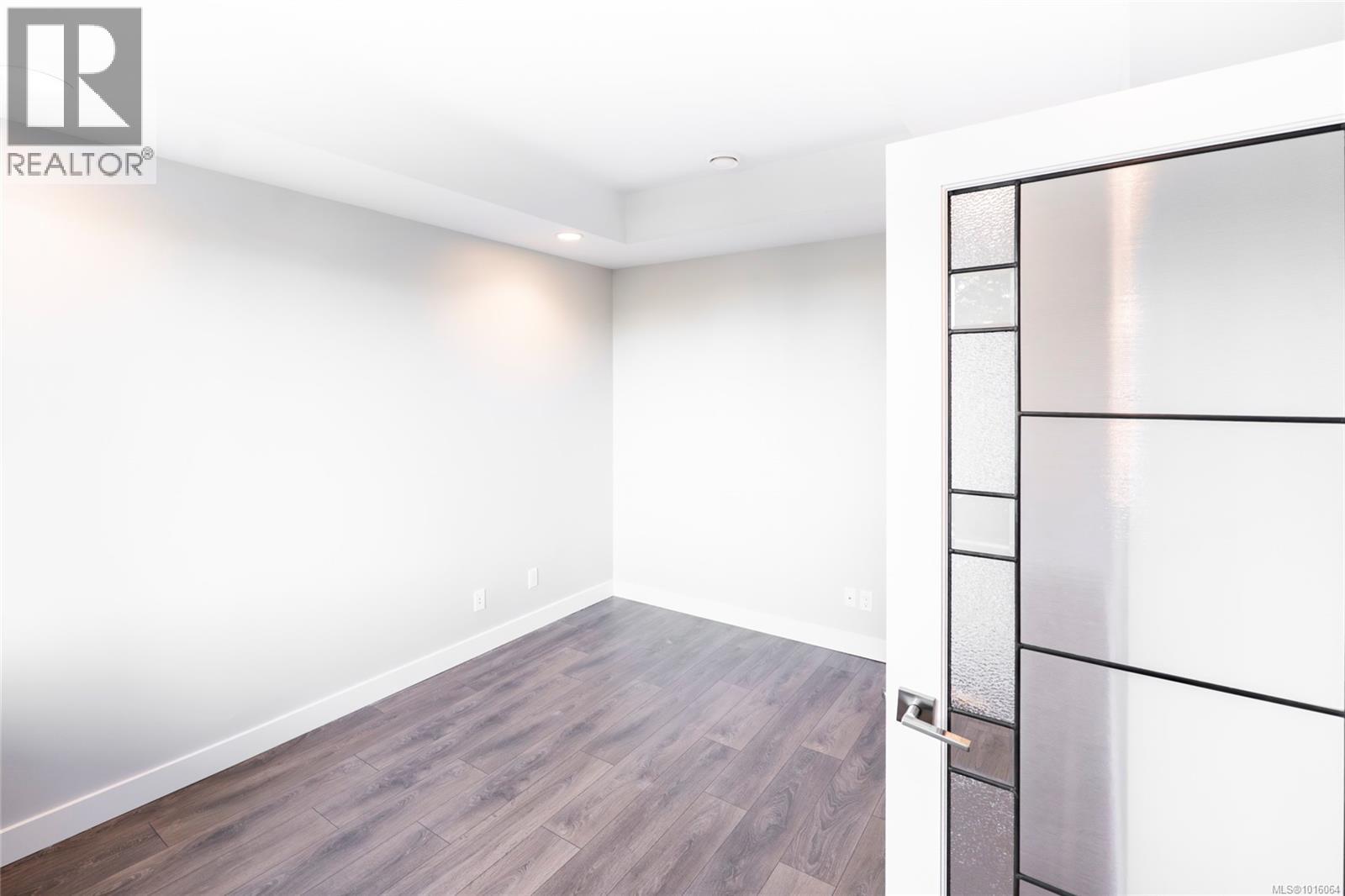 5791 Vanderneuk Rd, Nanaimo