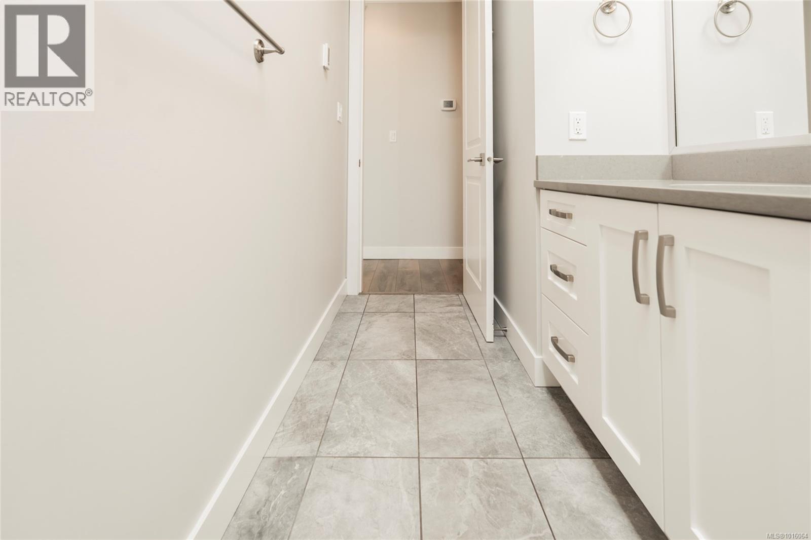 5791 Vanderneuk Rd, Nanaimo