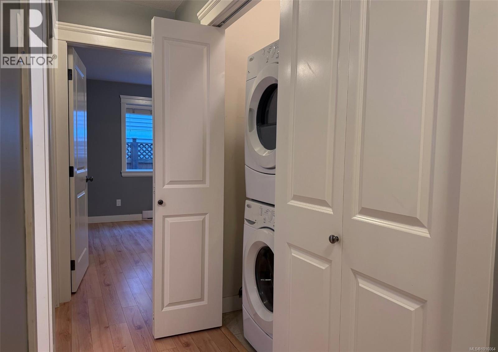 5791 Vanderneuk Rd, Nanaimo