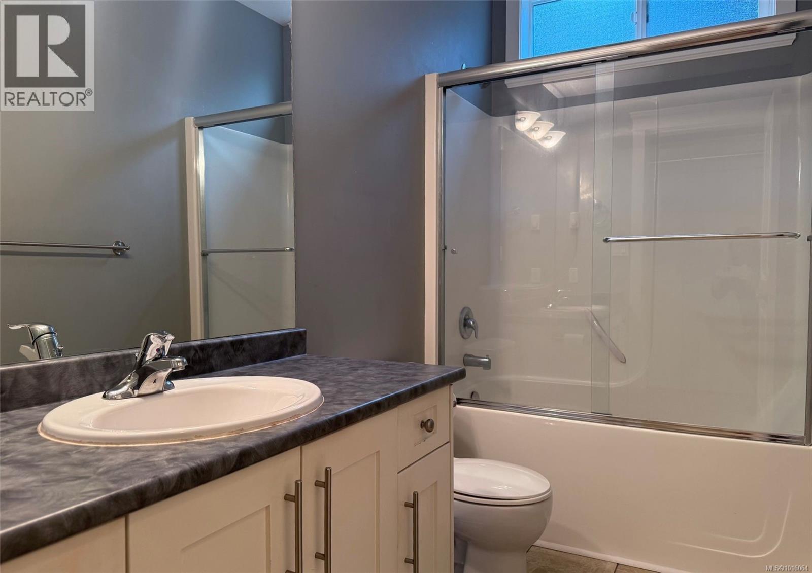 5791 Vanderneuk Rd, Nanaimo