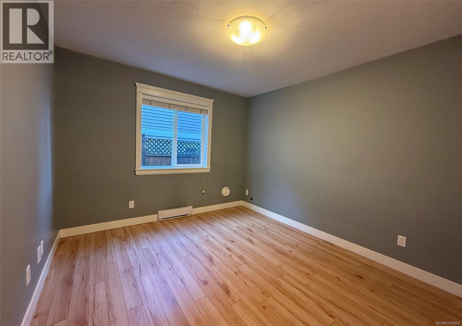 5791 Vanderneuk Rd, Nanaimo