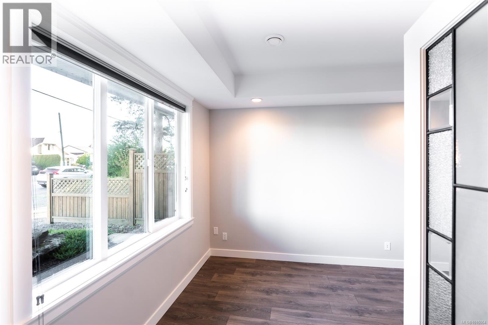 5791 Vanderneuk Rd, Nanaimo