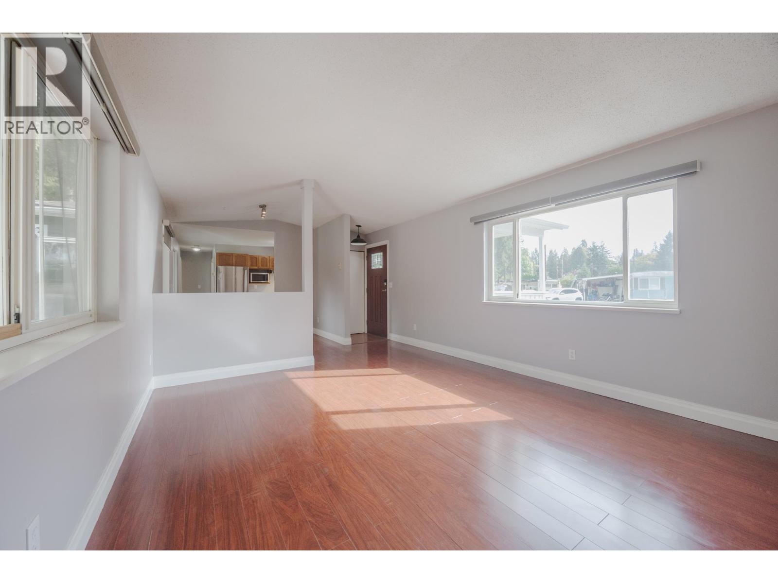 House in Maple Ridge - Image 25