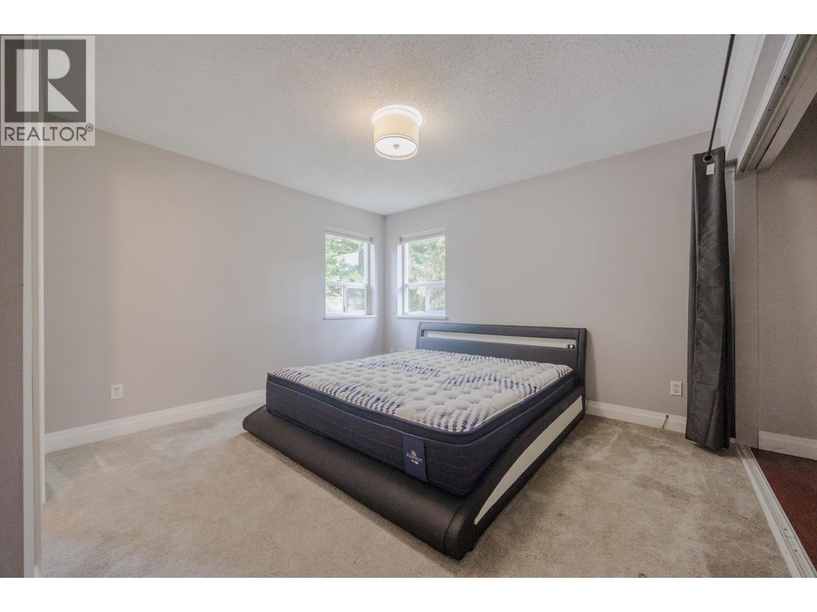 House in Maple Ridge - Image 29