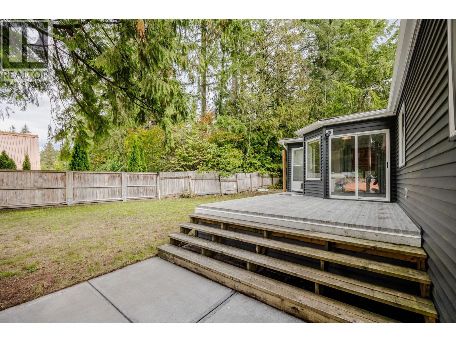 House in Maple Ridge - Image 35