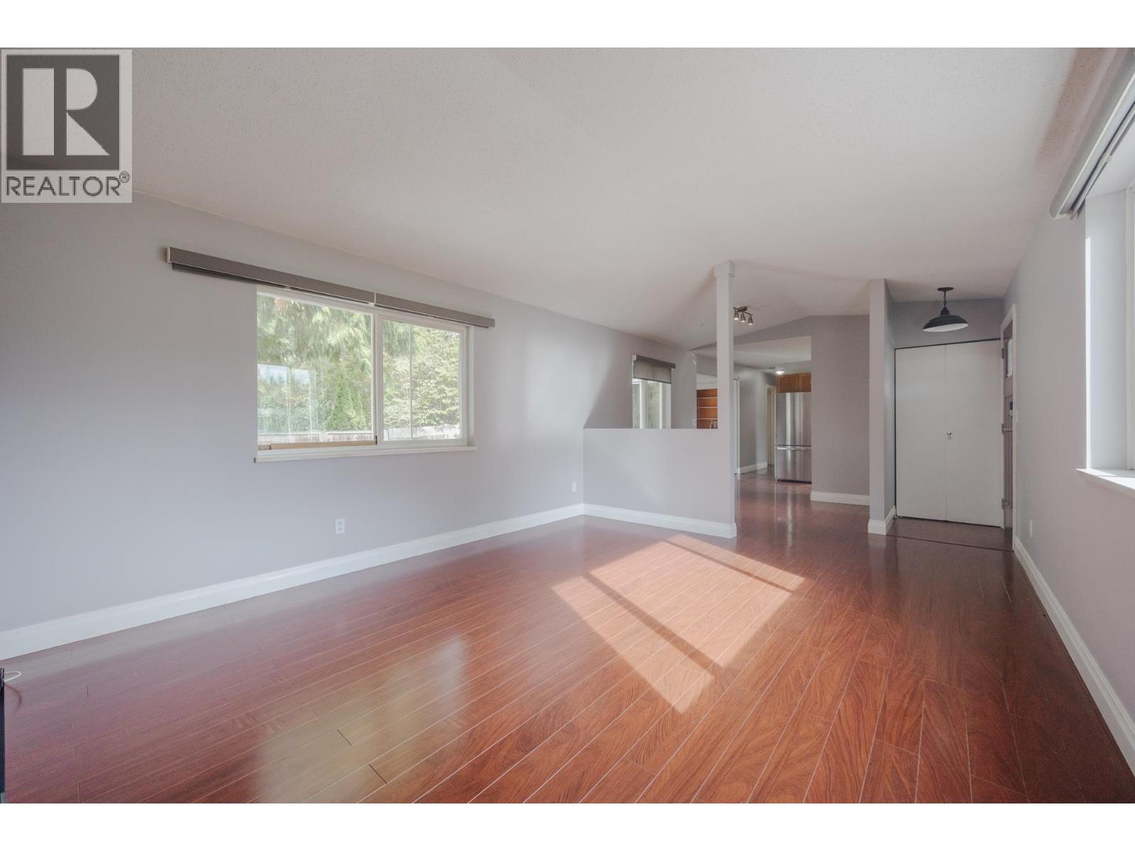 House in Maple Ridge - Image 24