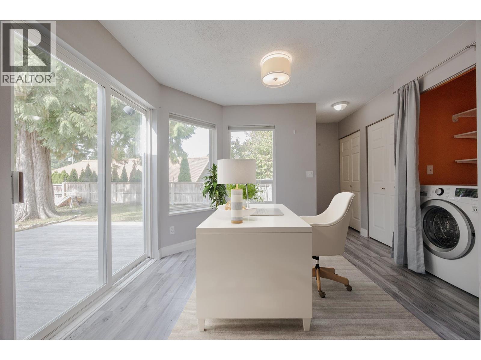 House in Maple Ridge - Image 13