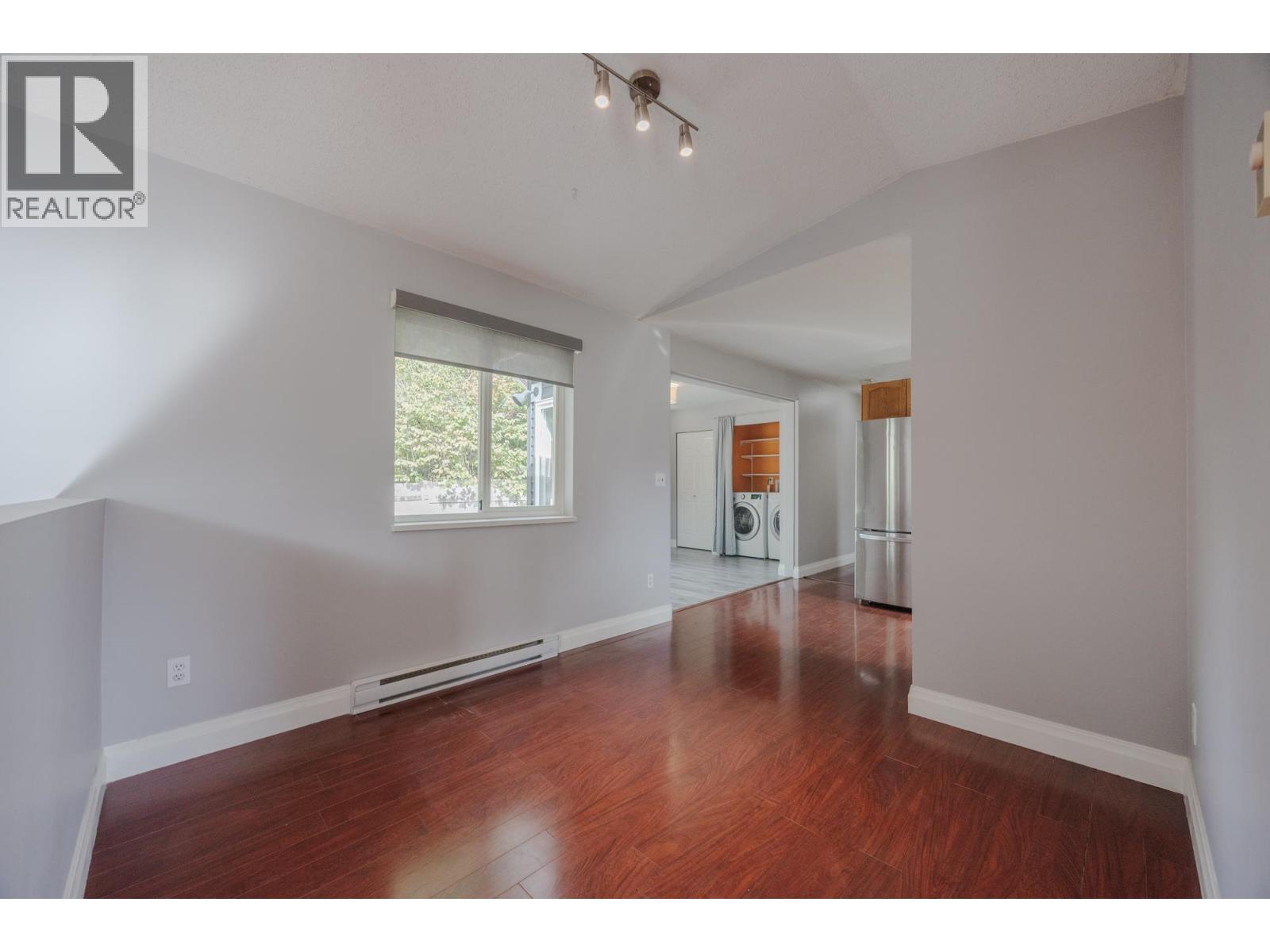 House in Maple Ridge - Image 19