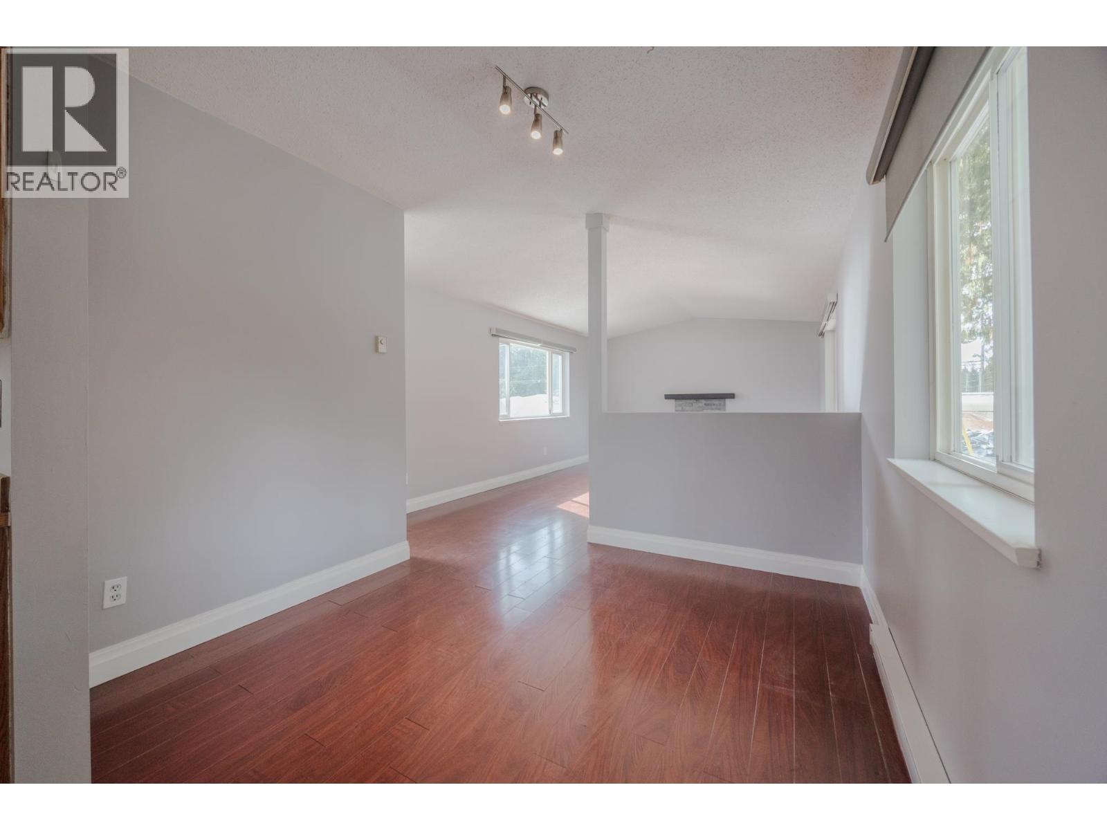 House in Maple Ridge - Image 18