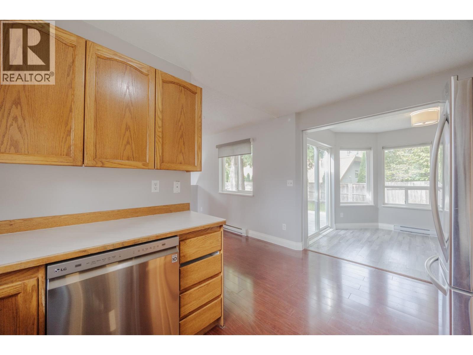 House in Maple Ridge - Image 12