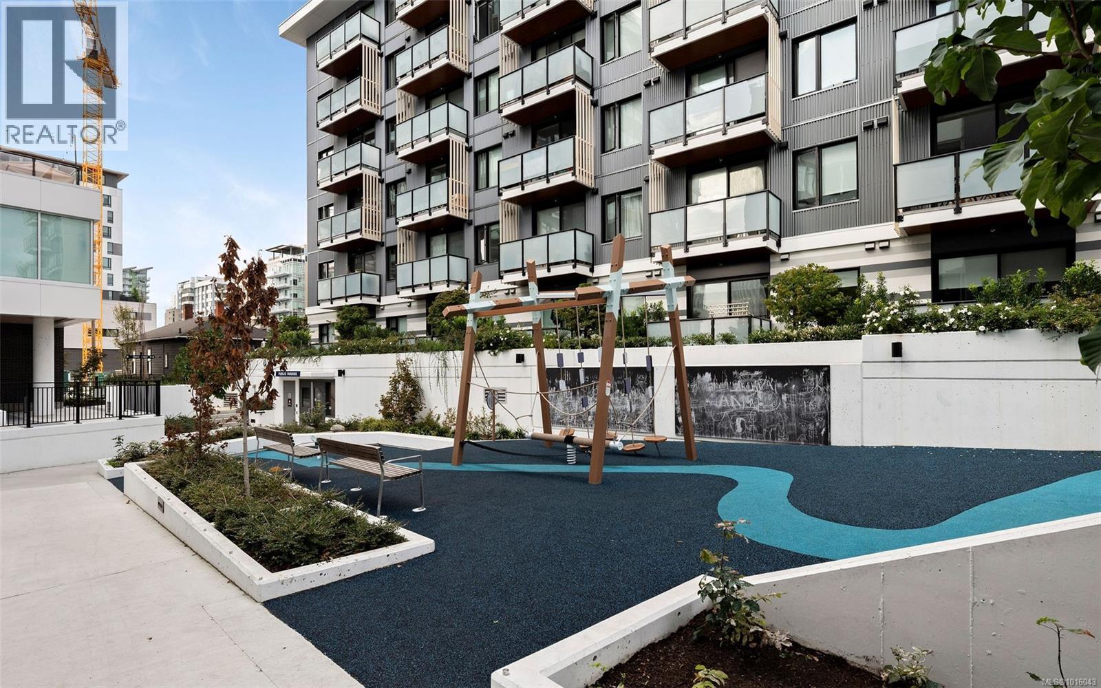 809 1100 Yates Street, Victoria