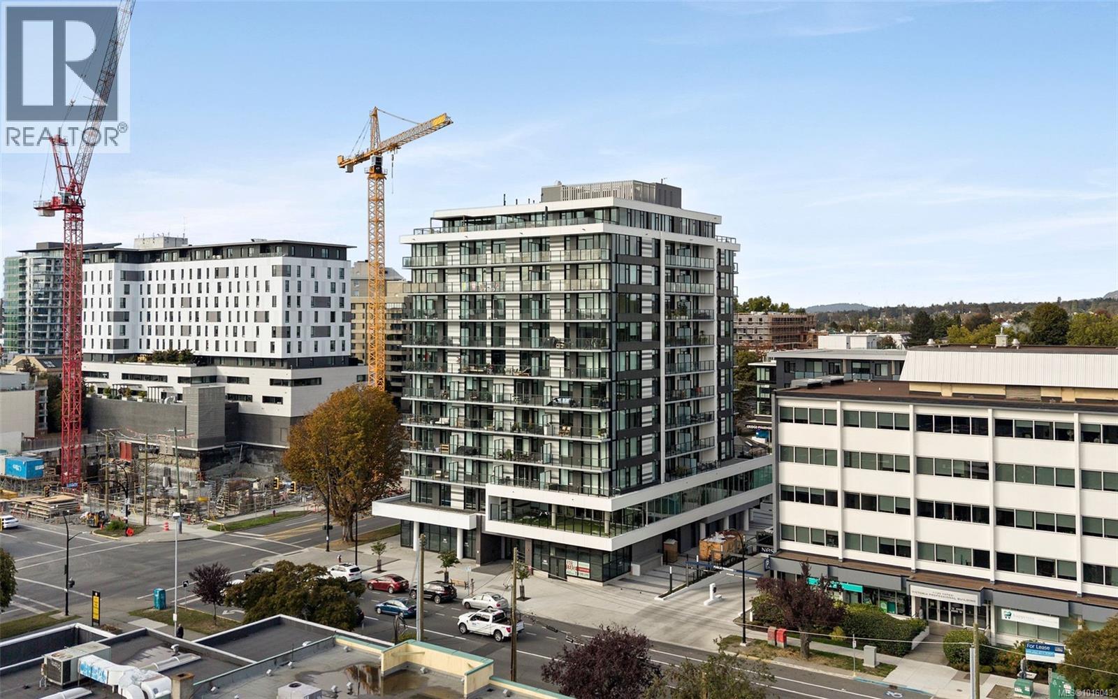 809 1100 Yates Street, Victoria