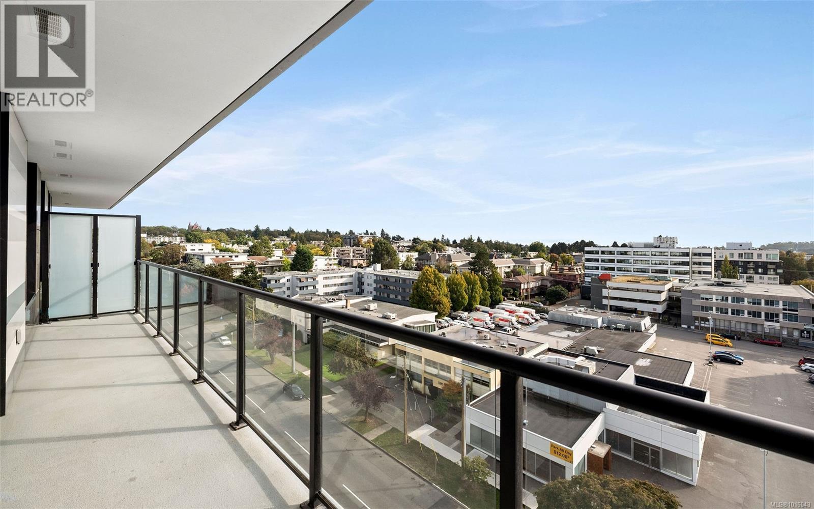 809 1100 Yates Street, Victoria