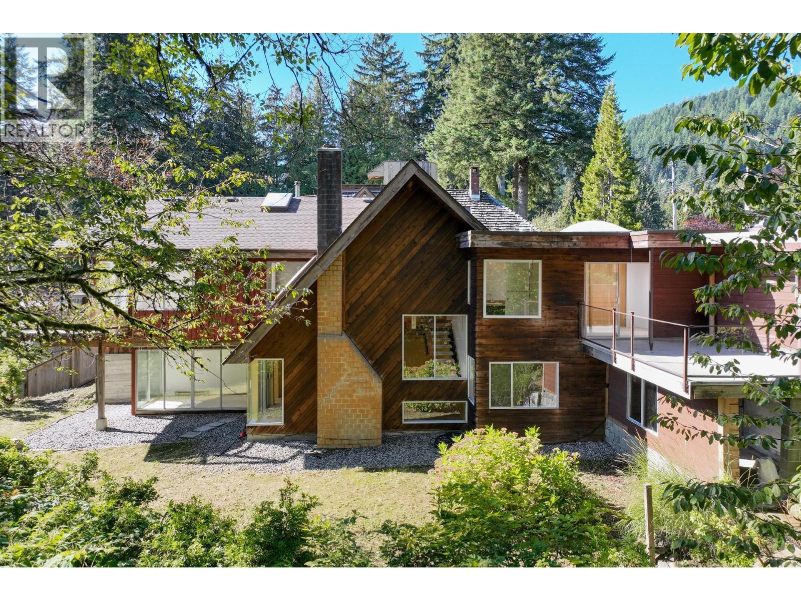 1491 DEMPSEY ROAD, North Vancouver