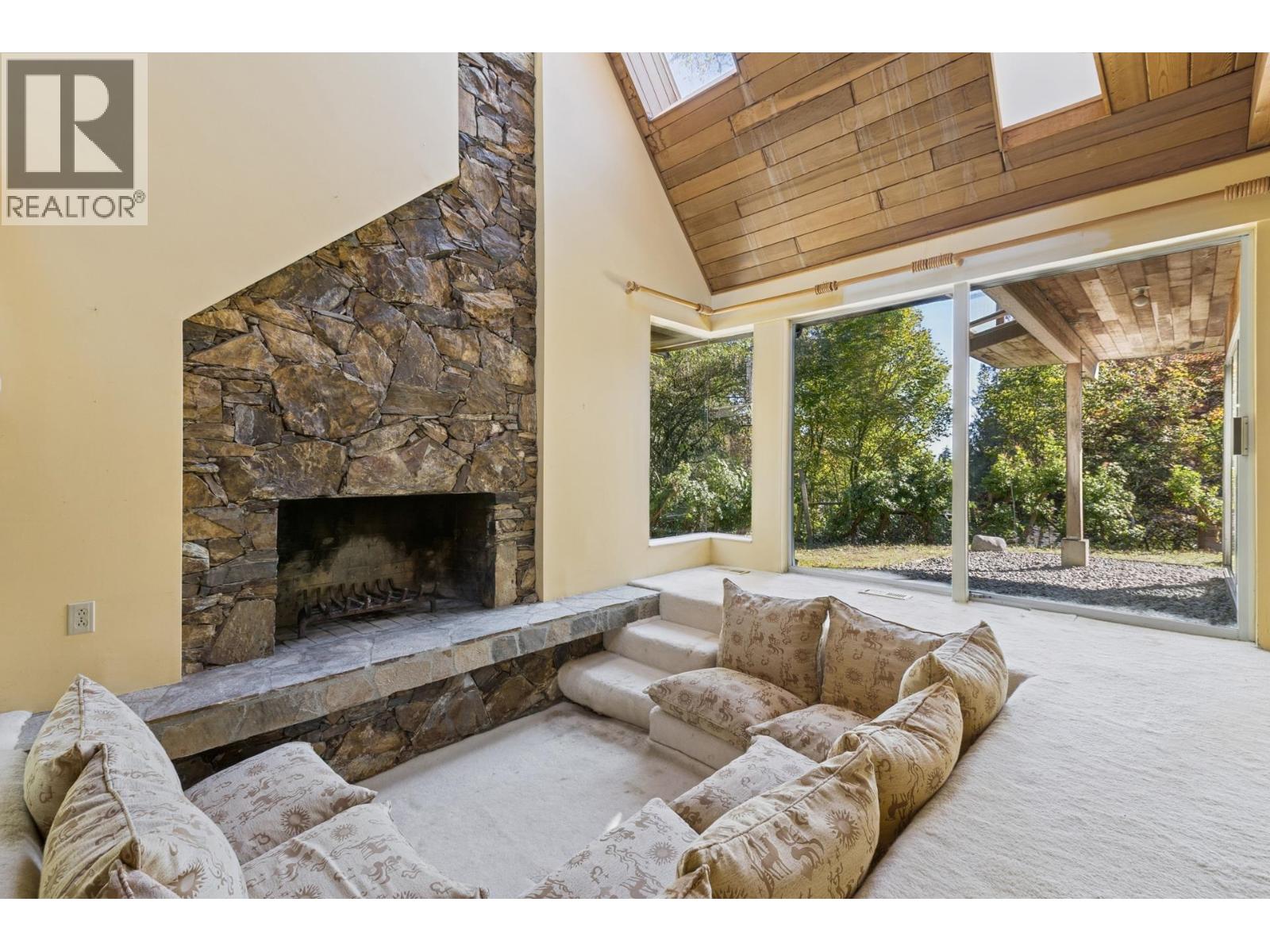 1491 DEMPSEY ROAD, North Vancouver