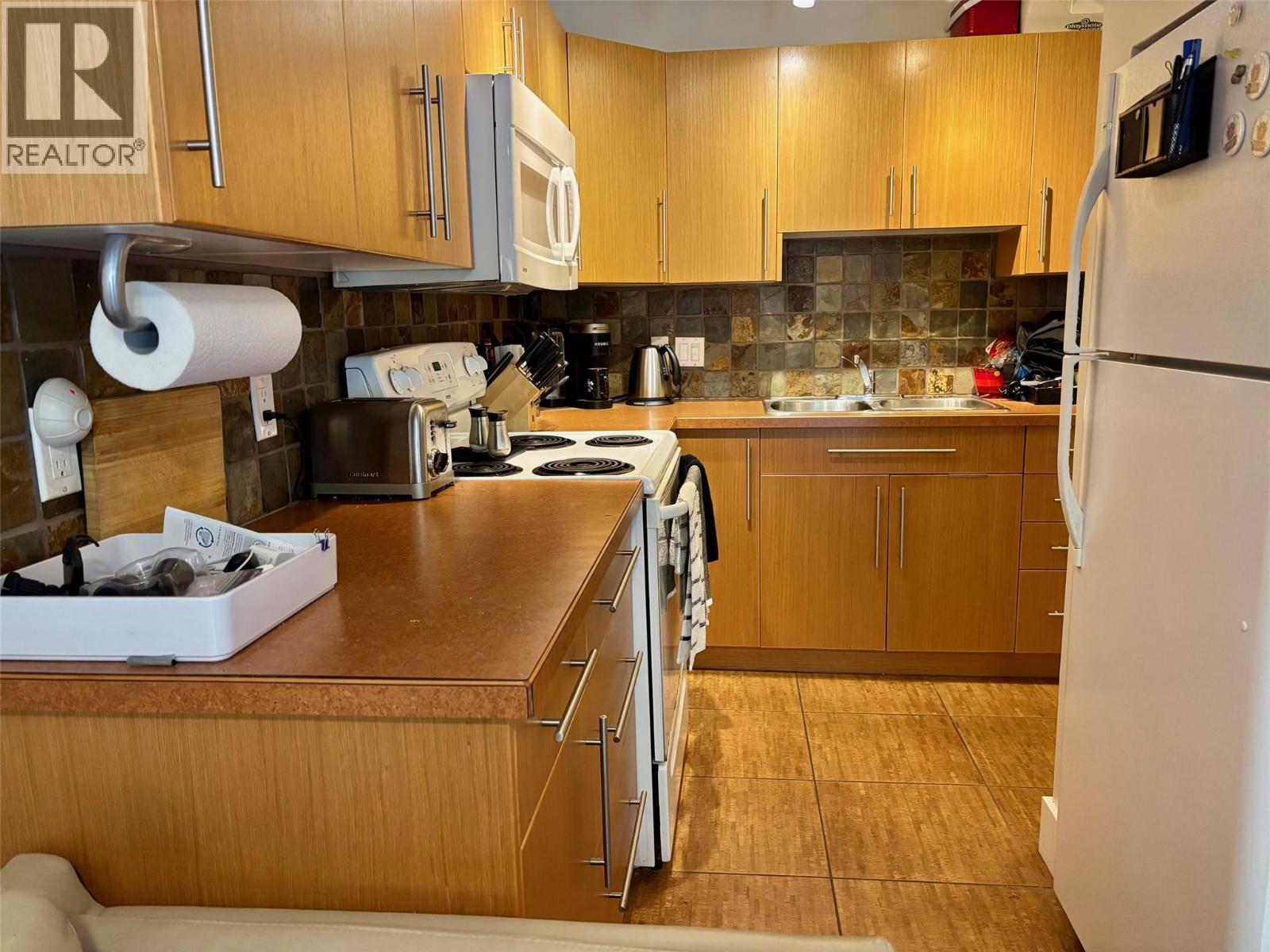 800 Mackenzie Avenue Unit# 102, Revelstoke