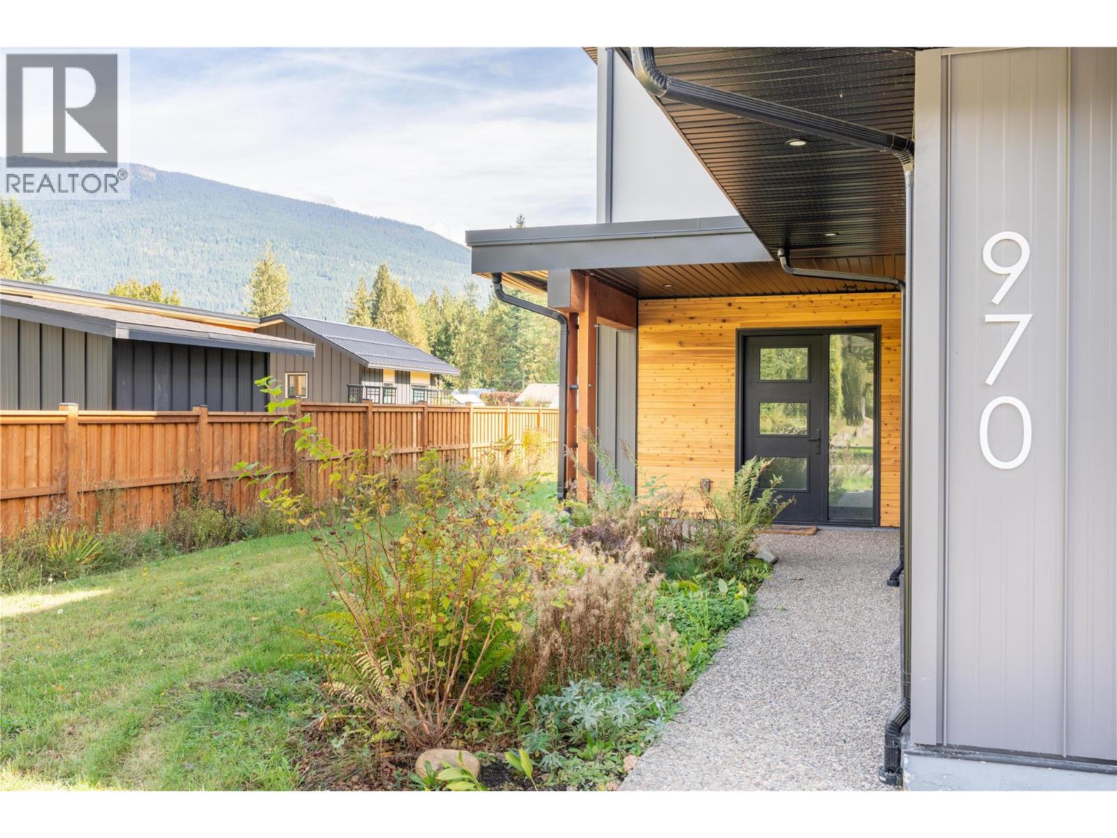 970 Begbie Road, Revelstoke