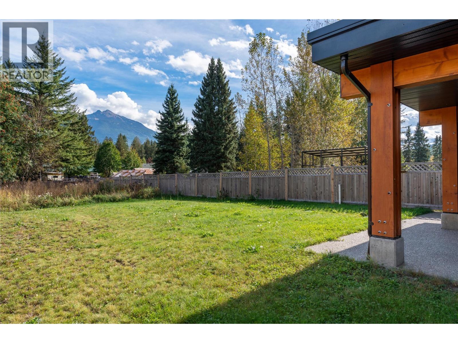 970 Begbie Road, Revelstoke