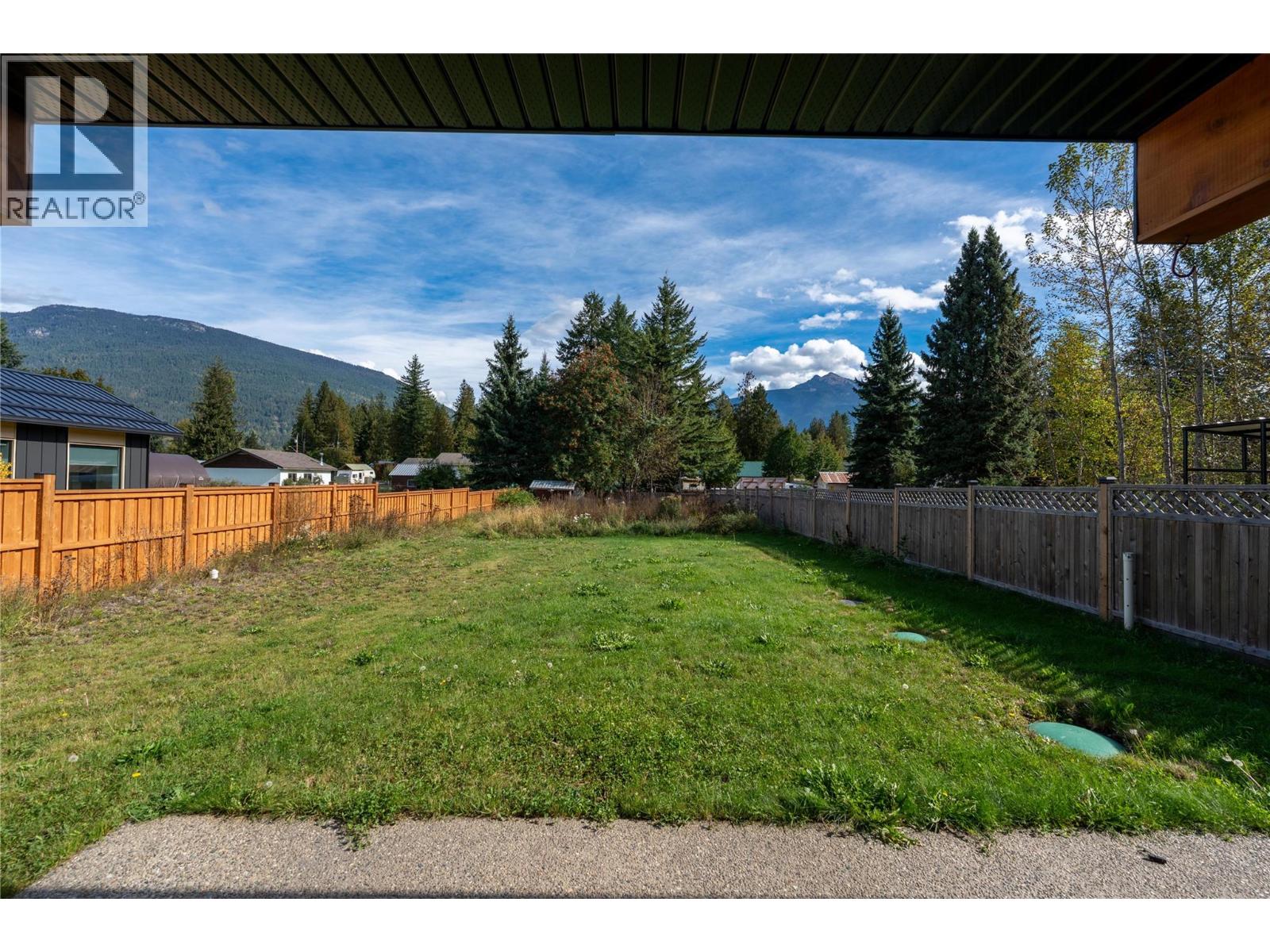 970 Begbie Road, Revelstoke