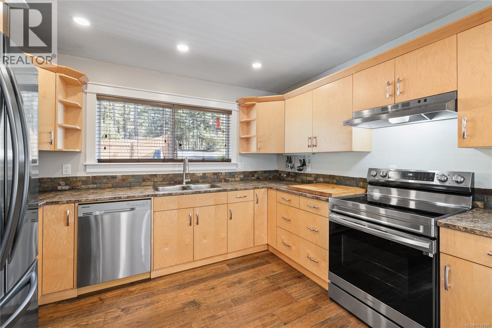 2450 Nanoose Rd, Nanoose Bay