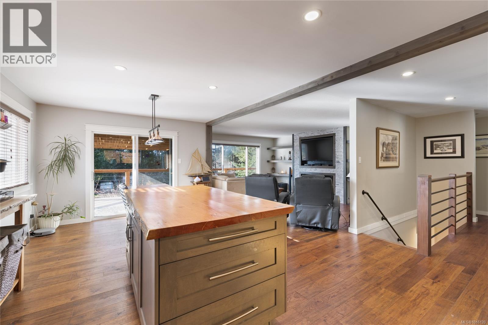 2450 Nanoose Rd, Nanoose Bay