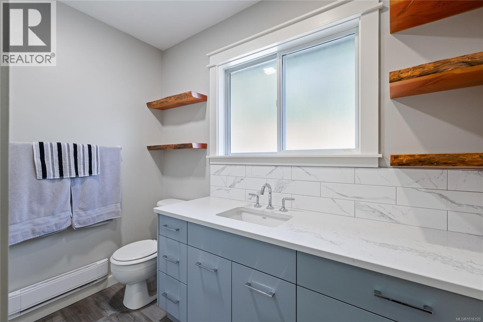 2450 Nanoose Rd, Nanoose Bay