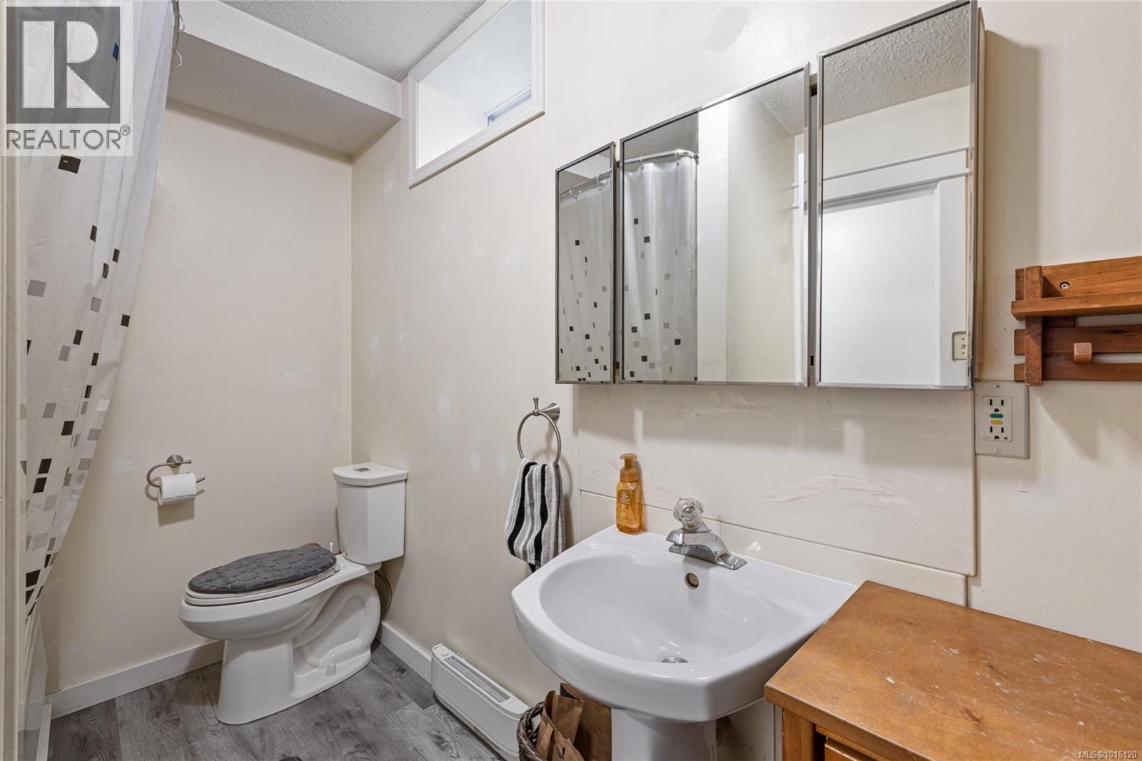 2450 Nanoose Rd, Nanoose Bay