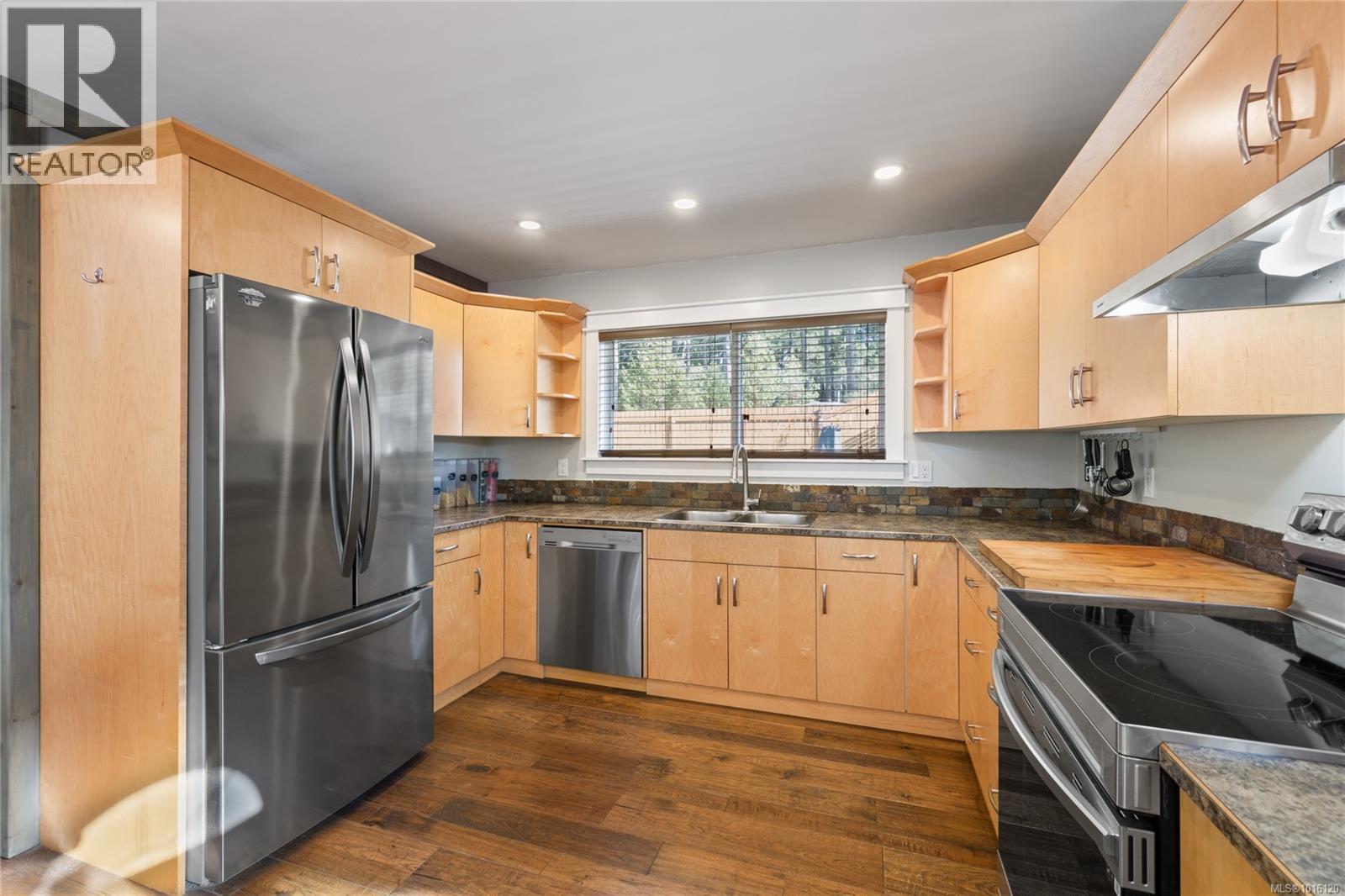 2450 Nanoose Rd, Nanoose Bay