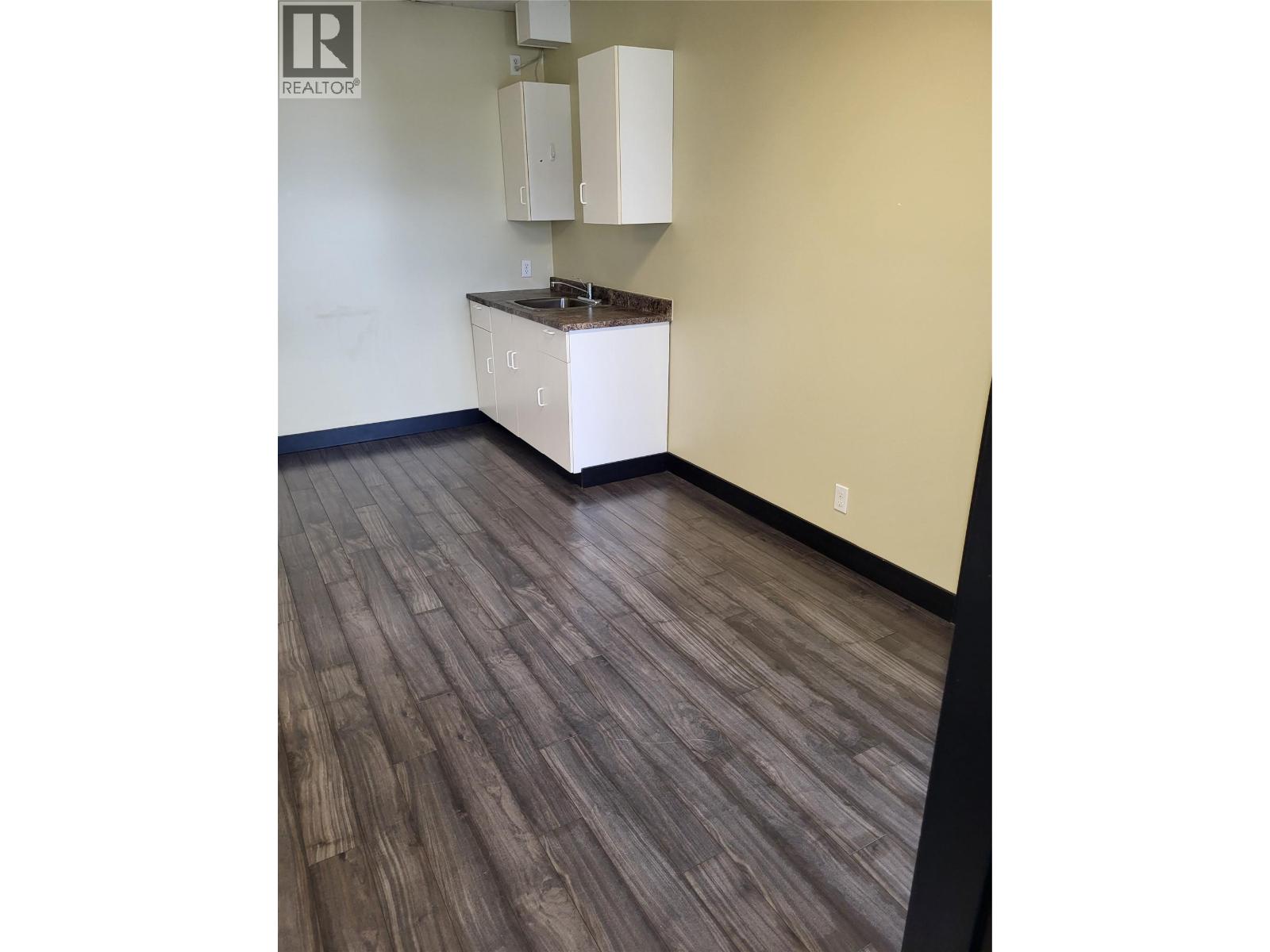 205 444 Victoria Street, Kamloops