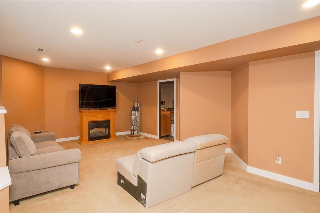 12236 POWELL STREET, Mission