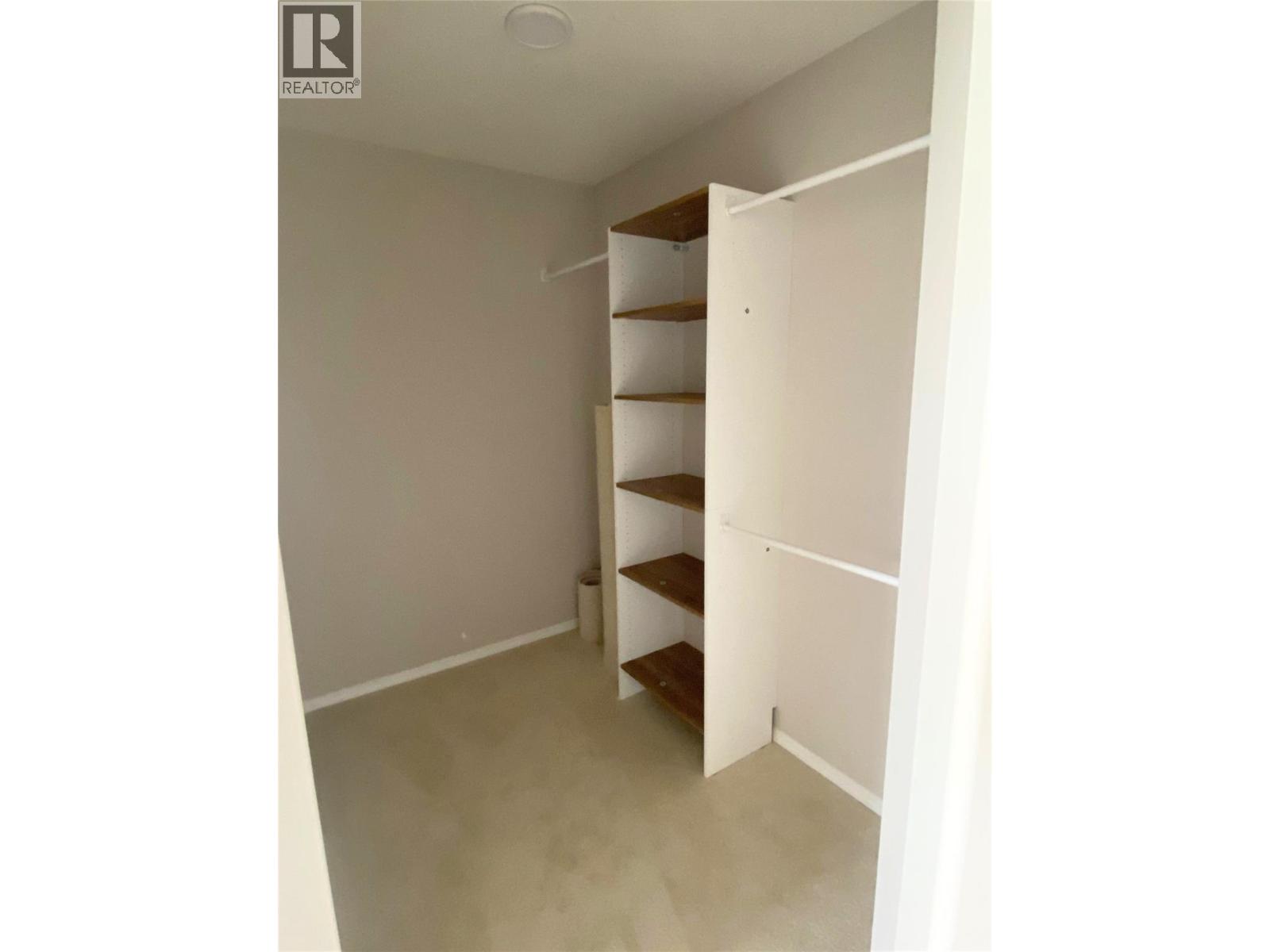 14 2300 Silver Place, Kelowna