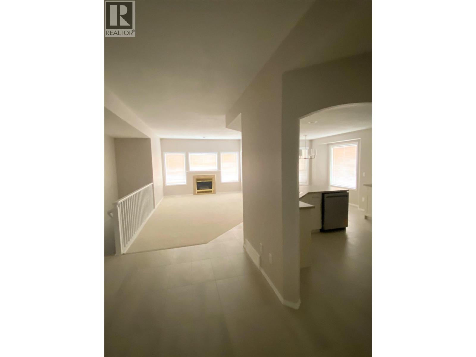 14 2300 Silver Place, Kelowna