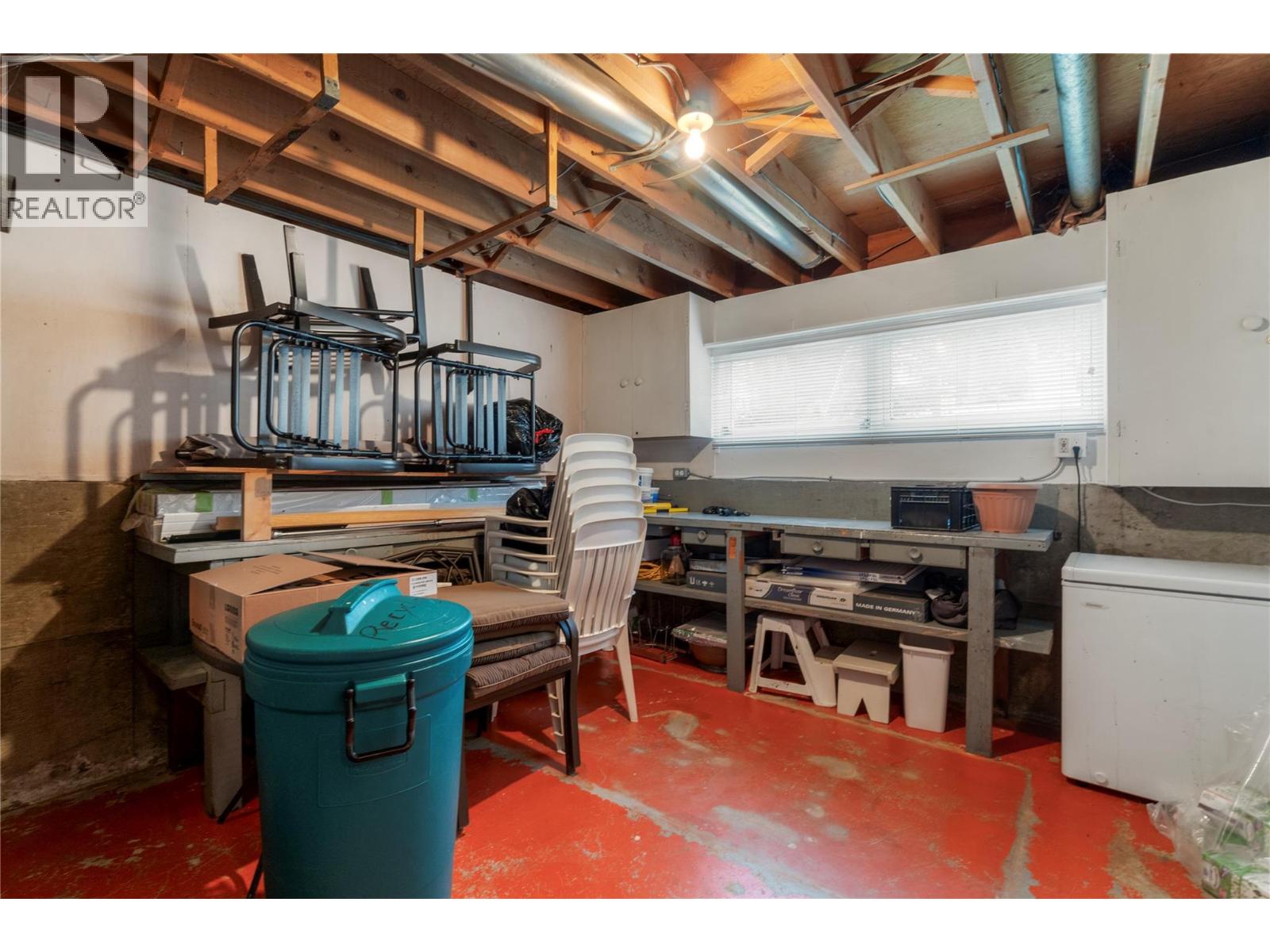  1961 17 Street Northeast, Salmon Arm