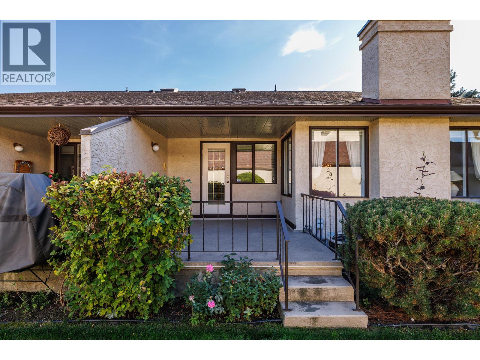 9 2200 Gordon Drive, Kelowna