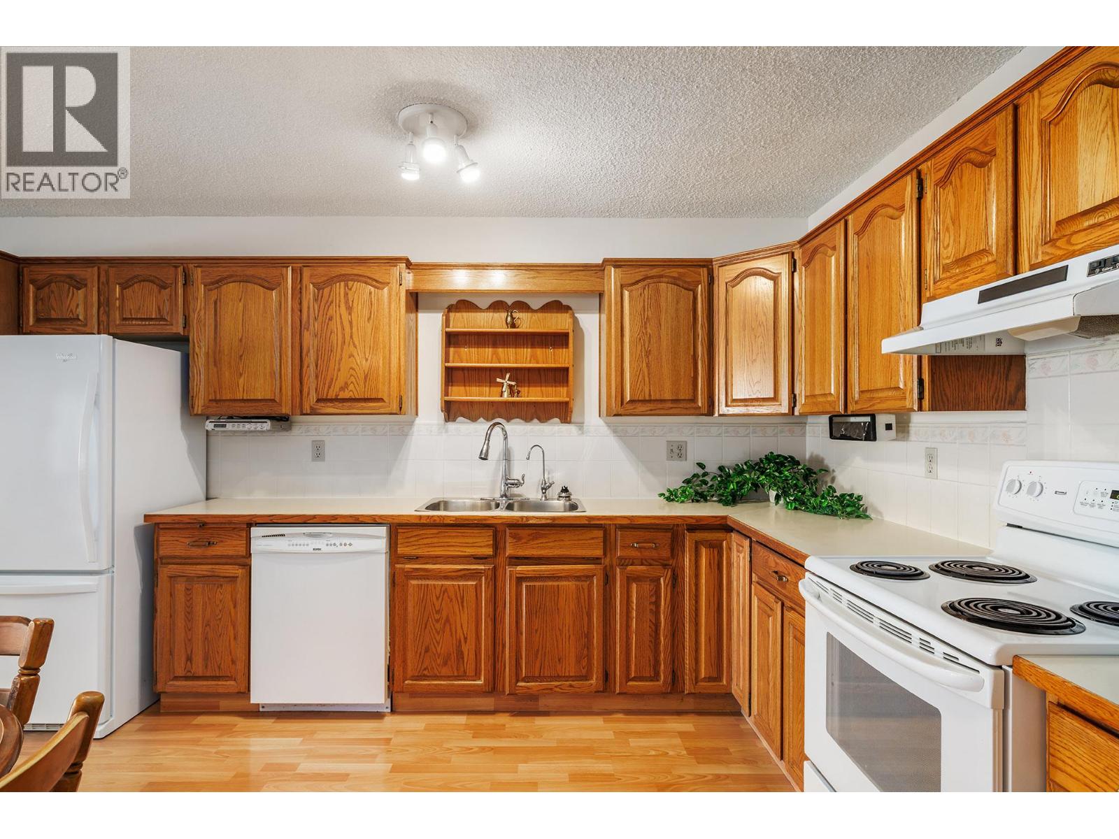 9 2200 Gordon Drive, Kelowna
