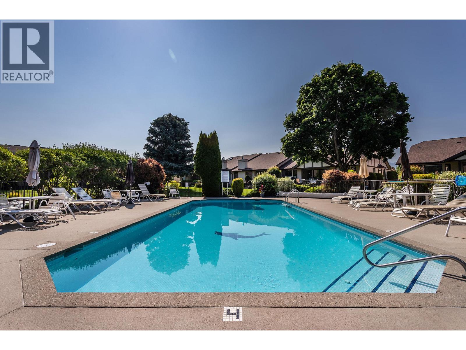 9 2200 Gordon Drive, Kelowna