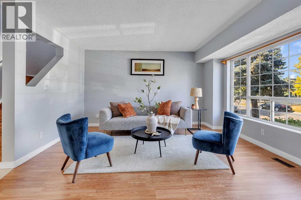 Single Family House for Sale in  MARTINWOOD Road NE Martindale Calgary 