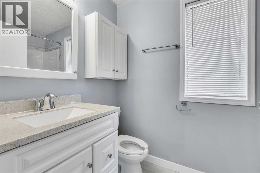 Single Family House for Sale in  MARTINWOOD Road NE Martindale Calgary 