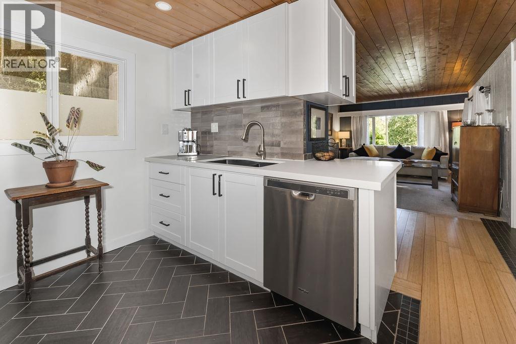 13 1416 NORTH ROAD, Gibsons