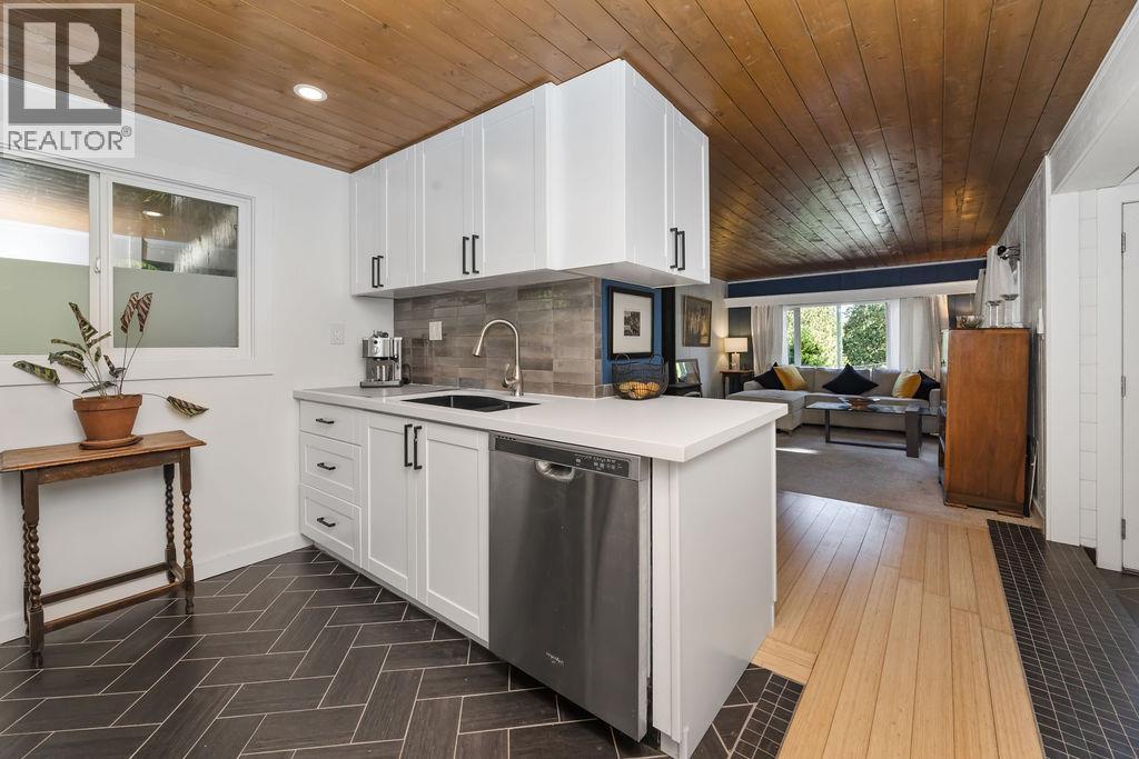 13 1416 NORTH ROAD, Gibsons