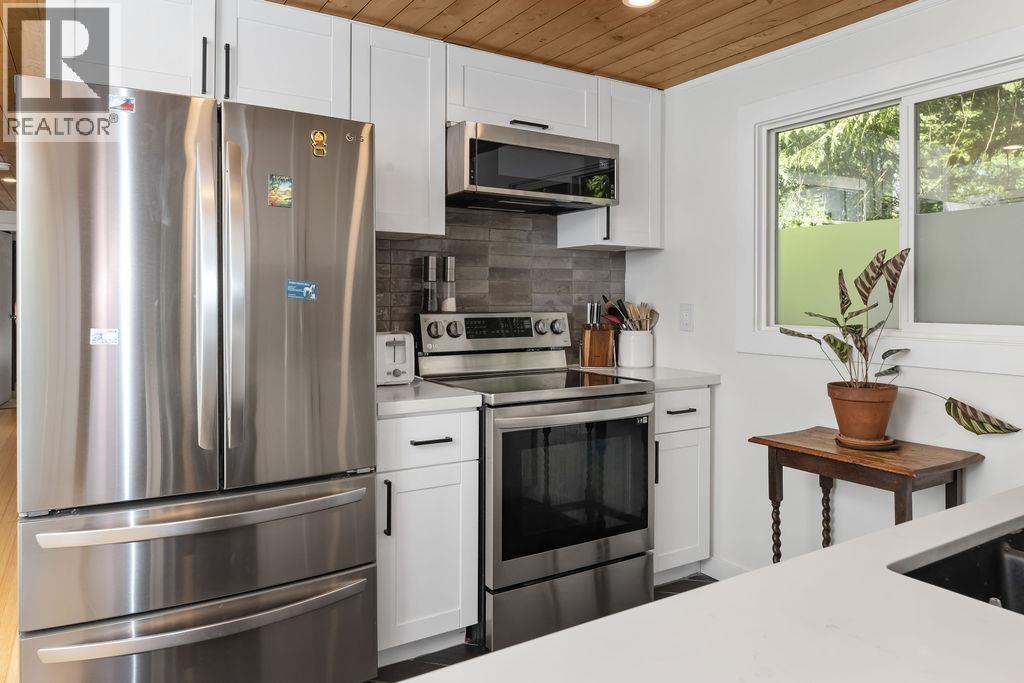 13 1416 NORTH ROAD, Gibsons