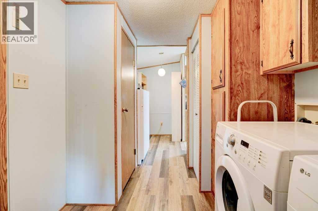 Single Family House Mobile Home for Sale in  Burroughs Manor NE Monterey Park Calgary 