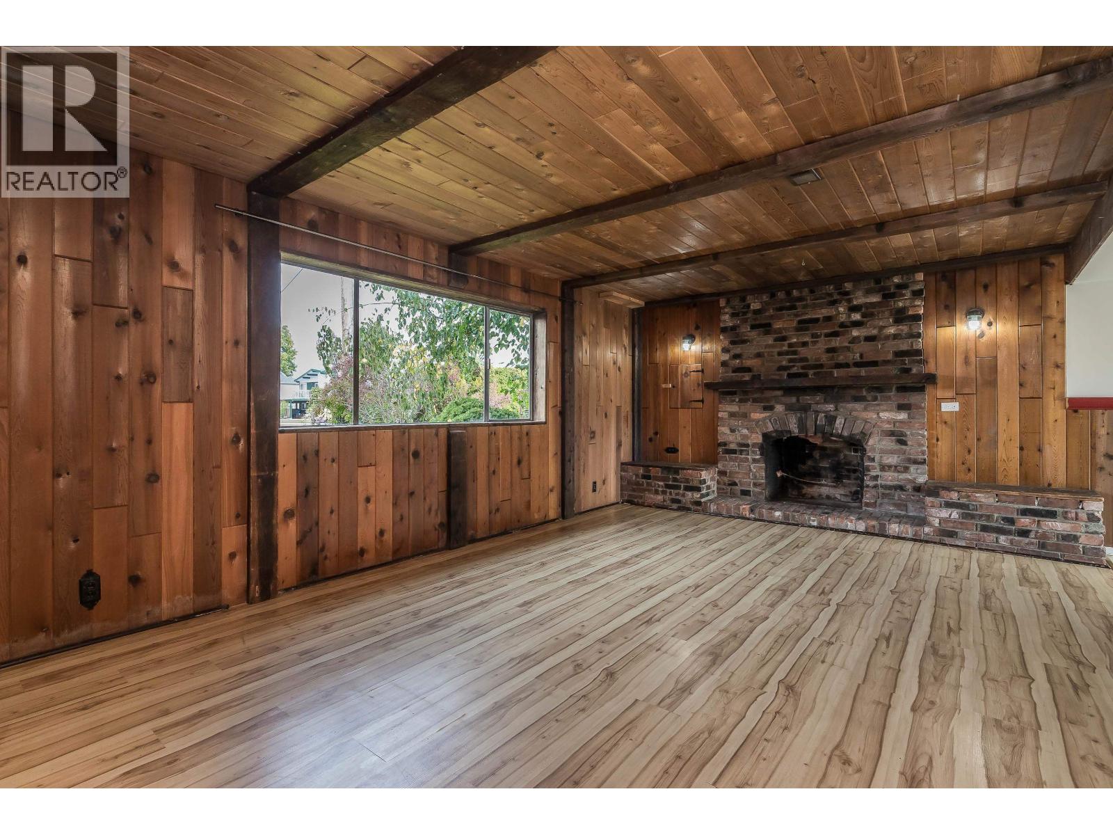 5822 51 Avenue, Ladner